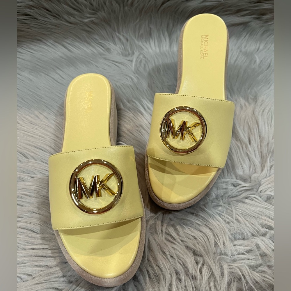 Michael Michael Kors Women’s Sadler Logo Wedge Platform Sandals. New